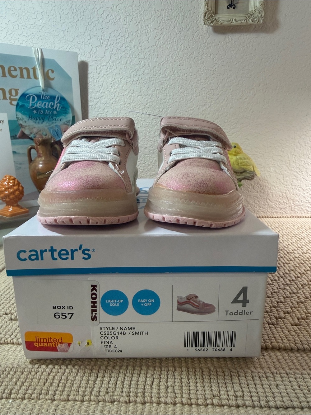 Carter’s Smith Toddler Girls Pink Rainbow Light-Up Sneakers Size 4